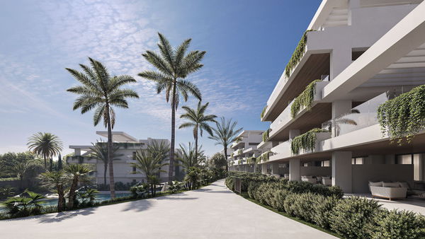 Sophisticated penthouse with rooftop terrace and panoramic sea views in Estepona