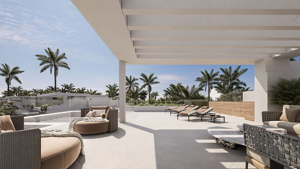 Sophisticated penthouse with rooftop terrace and panoramic sea views in Estepona
