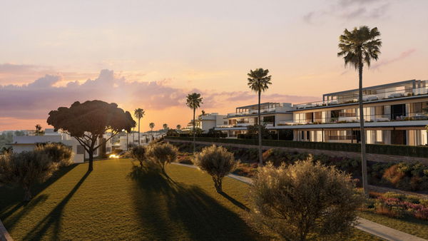 Elegant penthouse retreat in the exclusive Santa Clara Golf community, Marbella