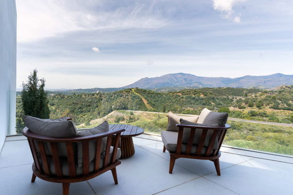 Luxury villa surrounded by nature with stunning panoramic views, New Golden Mile, Estepona