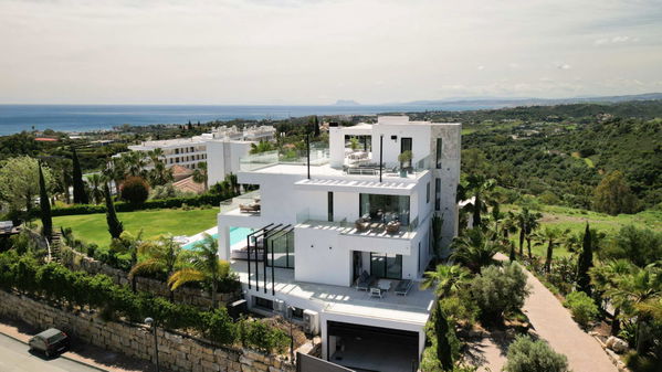 Luxury villa surrounded by nature with stunning panoramic views, New Golden Mile, Estepona