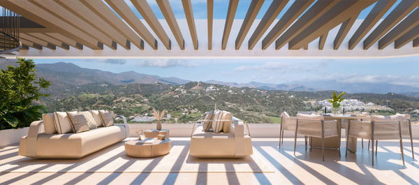 Exceptional Penthouse with Rooftop Solarium and Covered Terraces in Las Mesas Estepona