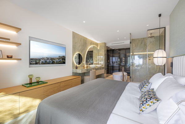 Fully renovated designer apartment turn in Bahía del Velerín, Estepona East