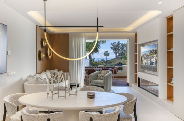 Fully renovated designer apartment turn in Bahía del Velerín, Estepona East