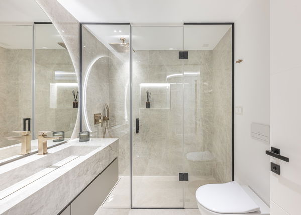 Fully renovated designer apartment turn in Bahía del Velerín, Estepona East
