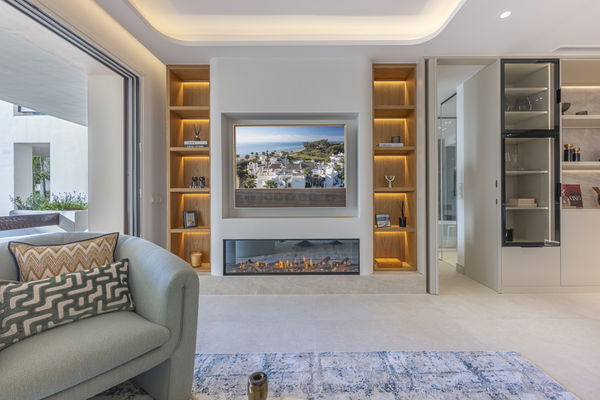 Fully renovated designer apartment turn in Bahía del Velerín, Estepona East