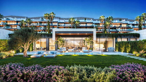 Elegant beachfront apartment with private terrace in Manilva, Málaga