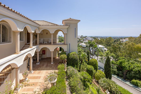 Casa Greco:  a timeless andalusian elegance with panoramic Mediterranean views in El Herrojo Alto, Benahavís