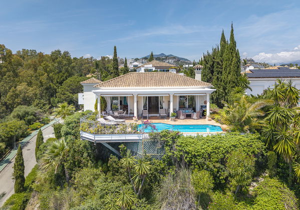 Casa Greco:  a timeless andalusian elegance with panoramic Mediterranean views in El Herrojo Alto, Benahavís