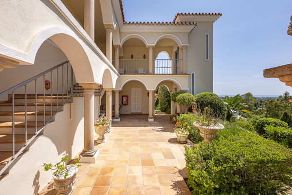 Casa Greco:  a timeless andalusian elegance with panoramic Mediterranean views in El Herrojo Alto, Benahavís
