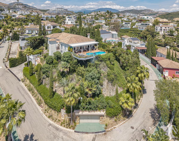 Casa Greco:  a timeless andalusian elegance with panoramic Mediterranean views in El Herrojo Alto, Benahavís