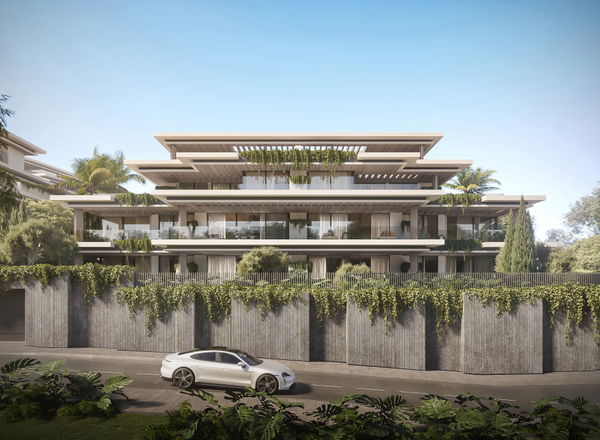 New luxury ground floor apartment with garden under construction on the new Golden Mile
