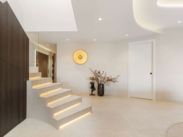 Refined beachfront duplex penthouse with Andalusian elegance, New Golden Mile, Estepona