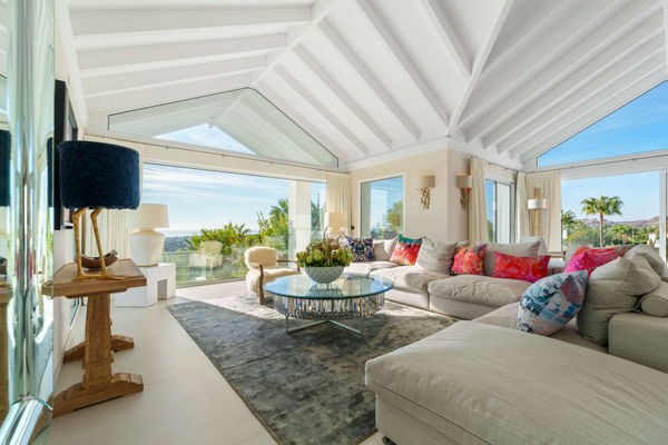 Spacious contemporary villa with guest house in a private hillside setting, Puerto del Almendro, Benahavís