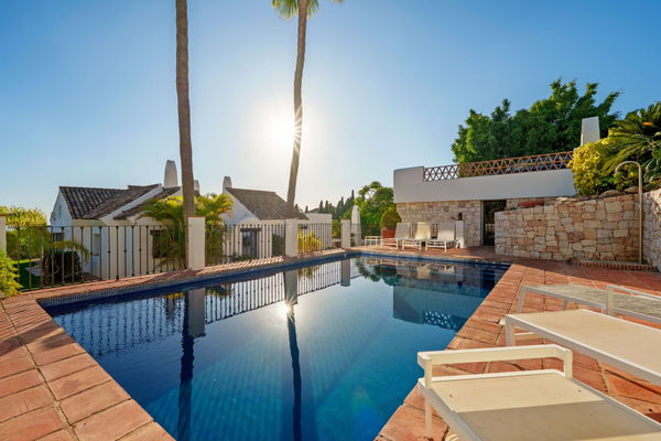 Spacious contemporary villa with guest house in a private hillside setting, Puerto del Almendro, Benahavís