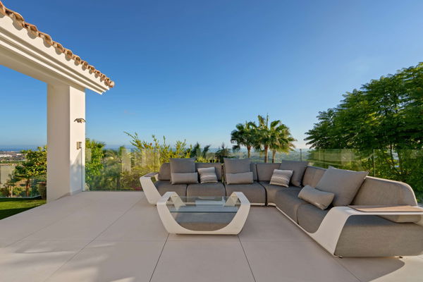 Spacious contemporary villa with guest house in a private hillside setting, Puerto del Almendro, Benahavís