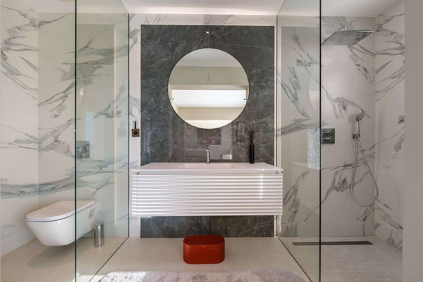 Spacious contemporary villa with guest house in a private hillside setting, Puerto del Almendro, Benahavís