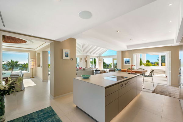 Spacious contemporary villa with guest house in a private hillside setting, Puerto del Almendro, Benahavís