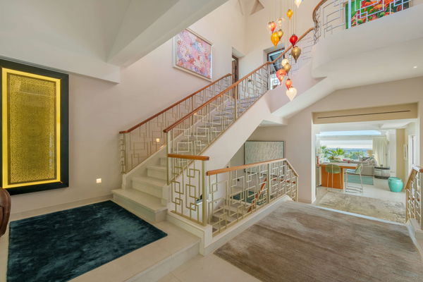 Spacious contemporary villa with guest house in a private hillside setting, Puerto del Almendro, Benahavís