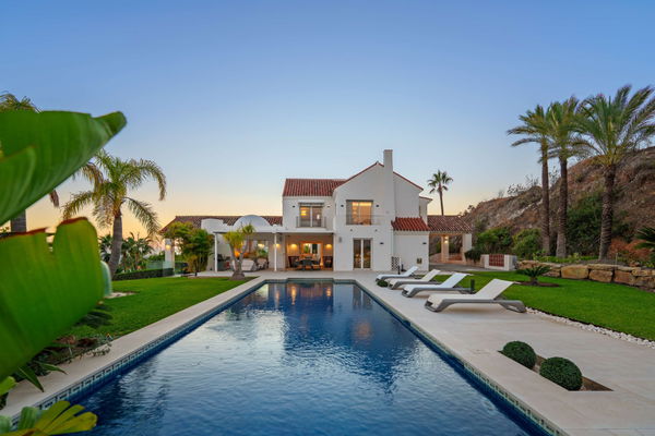 Spacious contemporary villa with guest house in a private hillside setting, Puerto del Almendro, Benahavís