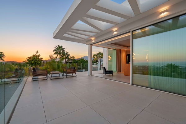 Spacious contemporary villa with guest house in a private hillside setting, Puerto del Almendro, Benahavís