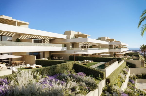 Elegant ground floor apartment with private garden in El Campanario, Estepona