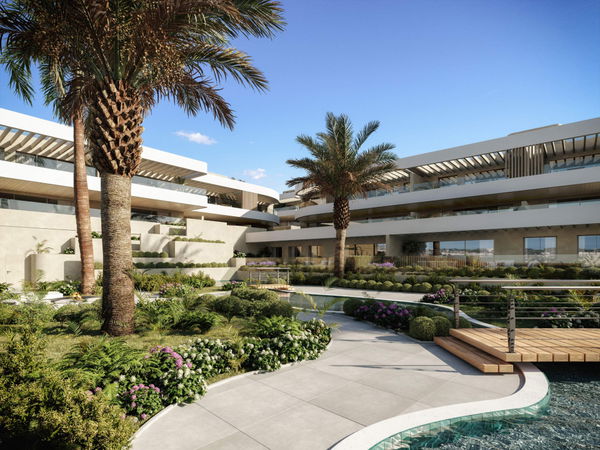 Luxury penthouse with private rooftop solarium and pool in El Campanario, Estepona