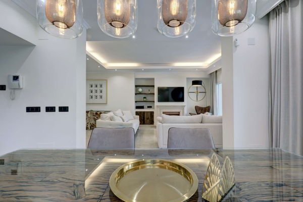 Mediterranean retreat in Cabopino: Villa with Heated Pool just 650m from the Beach