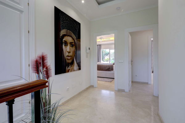 Mediterranean retreat in Cabopino: Villa with Heated Pool just 650m from the Beach