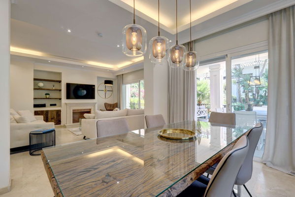 Mediterranean retreat in Cabopino: Villa with Heated Pool just 650m from the Beach
