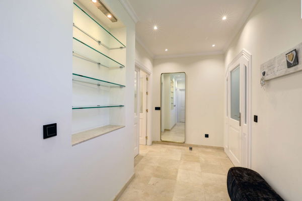 Mediterranean retreat in Cabopino: Villa with Heated Pool just 650m from the Beach