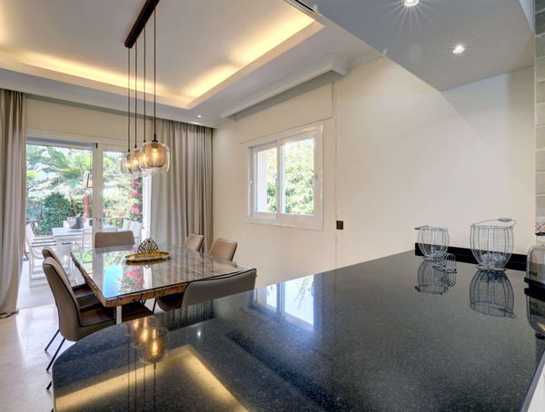 Mediterranean retreat in Cabopino: Villa with Heated Pool just 650m from the Beach
